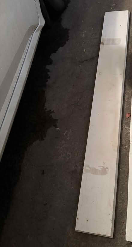 Photo of free Wall Shelf (Orléans) #1