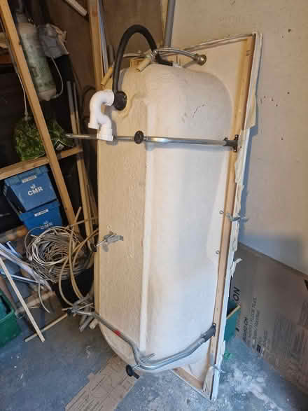 Photo of free white bath (Crumlin Dublin 12) #2