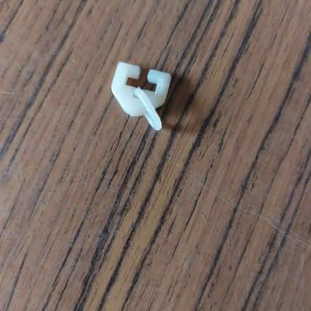 Photo of free curtain track gliders (Fords Farm RG31) #1