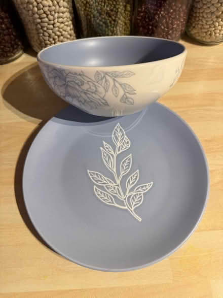 Photo of free 4 mugs, 1 bowl, 1 plate. (Gleneagles area, Wboro NN8) #2