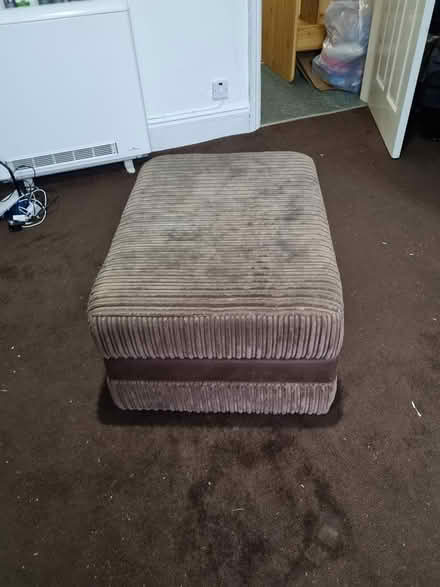 Photo of free Pouffe (DE21) #2