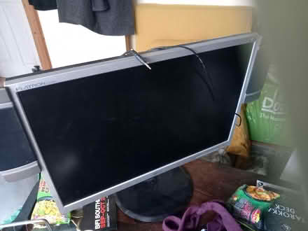Photo of free LG monitor (Lower Morden SM4) #1