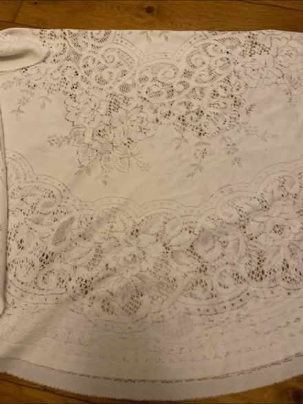 Photo of free Round lace Table Cloth (Cheshunt En8) #2