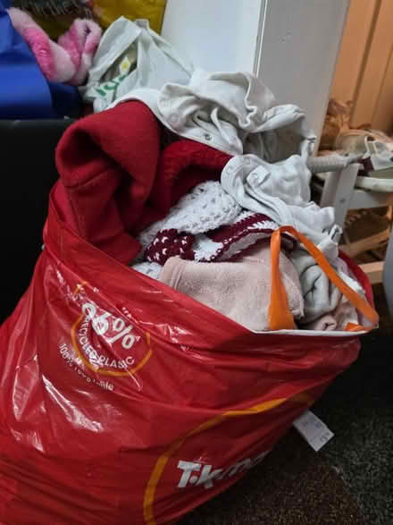 Photo of free Clothes, A car seat, and couch (NG2 4LT) #2