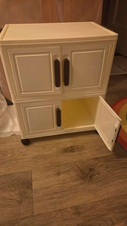 Photo of free Temu plastic storage container (Streatham Hill SW16) #2