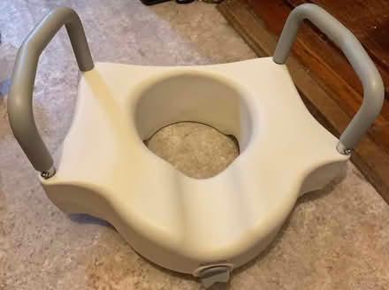 Photo of free Raised Toilet Seat (Crown Heights, Brooklyn 11225) #2