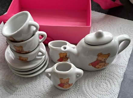 Photo of free Children's Teddy Bears Picnic miniature teaset (Upton CH2) #1
