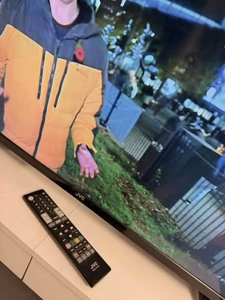 Photo of free Bed, tv (Kingston Upon Thames KT2) #1