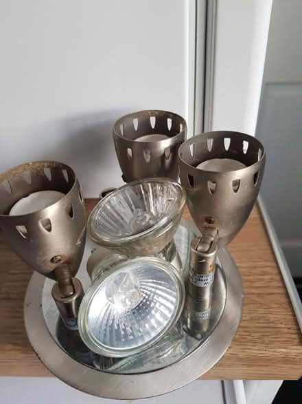 Photo of free Small spotlight ceiling fitting (Kendal LA9) #1