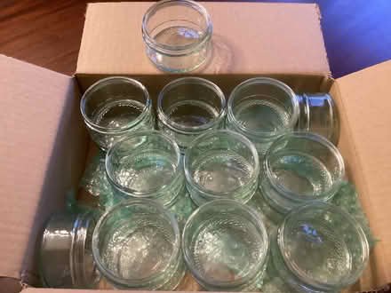 Photo of free Glass Gu pots (Braughing SG11) #1