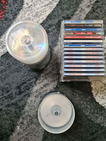 Photo of free A pile of blank cds (Kings Heath B13) #2