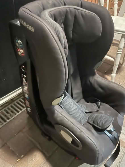 Photo of free Rotating Car seat (tottenham N15) #1
