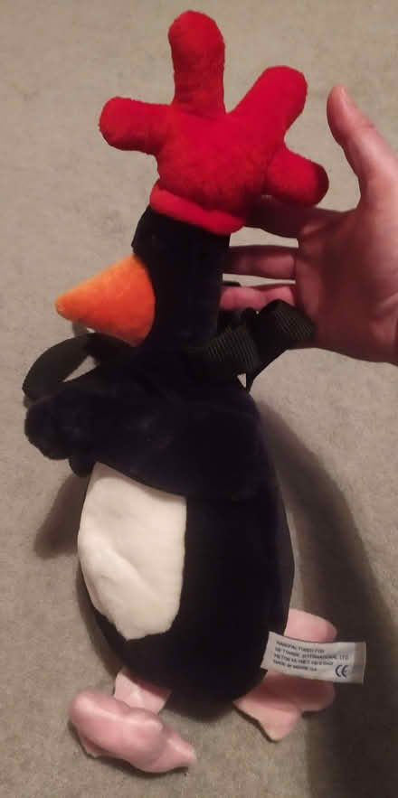 Photo of free Feathers McGraw soft toy bag (Hanover BN2) #3
