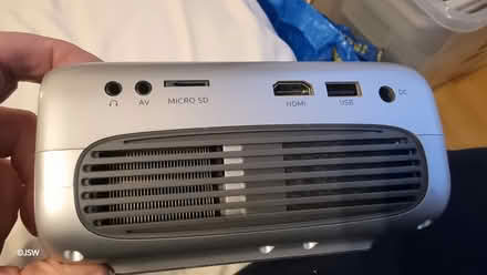 Photo of free Philips NeoPix projector NO CABLE (Colindale NW9) #1