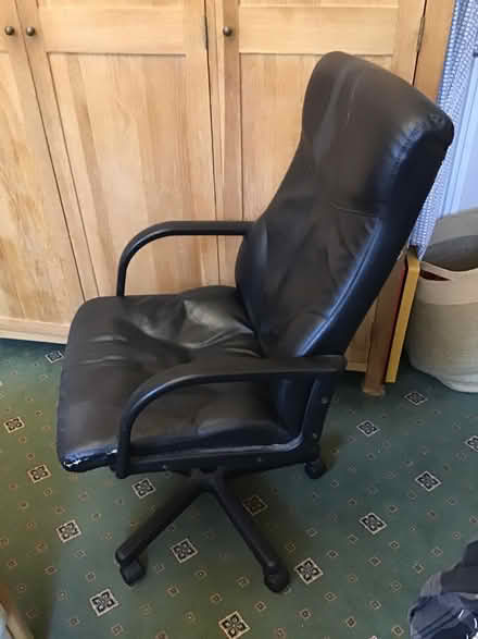 Photo of free Office chair (Essex Road N1) #2