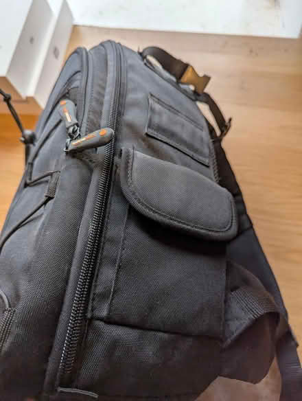 Photo of free Amazon Basics Camera Backpack (Hollingworth) #2