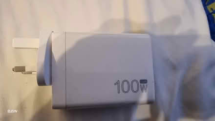 Photo of free 4 port 100 watt charger (Colindale NW9) #1