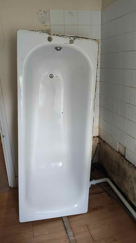 Photo of free Bath (St. Leonards TN37 6) #1