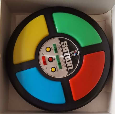Photo of free Electronic Simon game (Northenden M22) #2