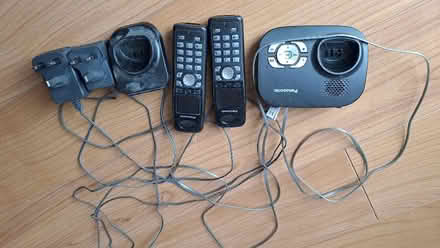 Photo of free Pair of DECT cordless phones with answerphone (Winkfield Row RG42) #1