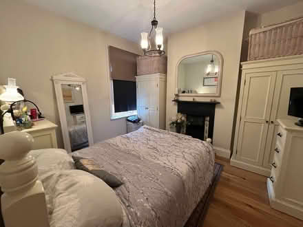 Photo of free Gothic three-pronged light fitting (Mitcham CR4) #2