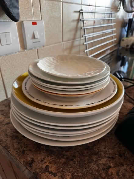 Photo of free Miscellaneous plates (Spacey Houses HG3) #1