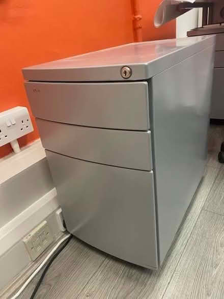 Photo of free Office Drawers (Fitzrovia W1W) #1