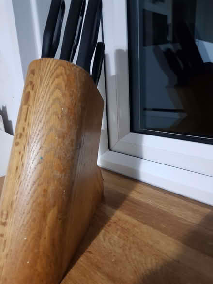 Photo of free Knife block with knives (Kendal LA9) #2
