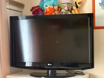 Photo of free 37” LG black TV working (Langley, Slough, SL3) #1