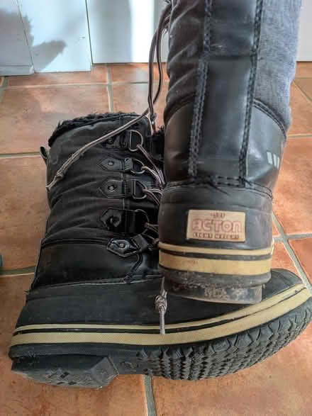 Photo of free Acton kids winter boots (Old Ottawa south) #2