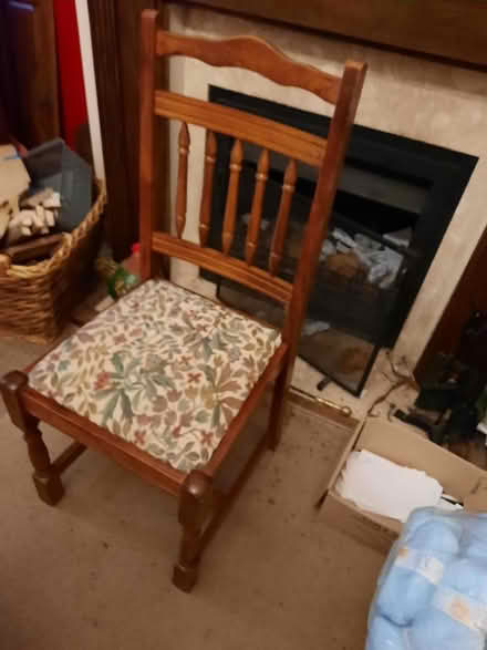 Photo of free X4 dinning chairs (Brimington S43) #1