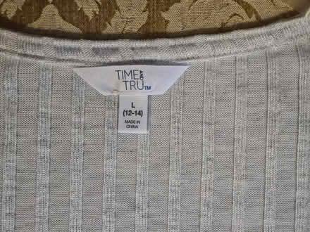 Photo of free Light Gray Long Sleeve (Time&Tru L) (West 7th) #4