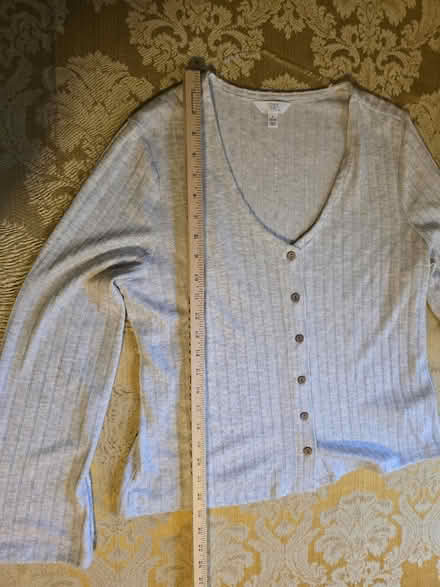 Photo of free Light Gray Long Sleeve (Time&Tru L) (West 7th) #2