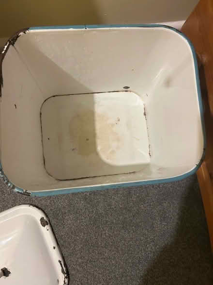 Photo of free Enamel bread tin (Wearne TA10) #2