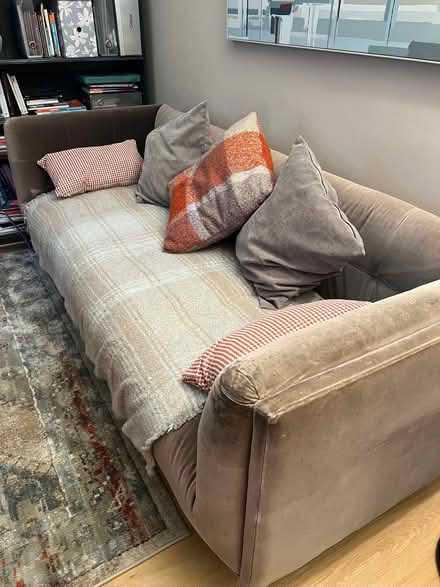 Photo of free Sofa (Strawberry Hill TW2) #1