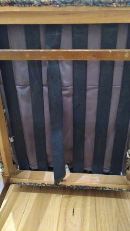 Photo of free Retro armchair in floral print (Chingford Mount, E4) #4