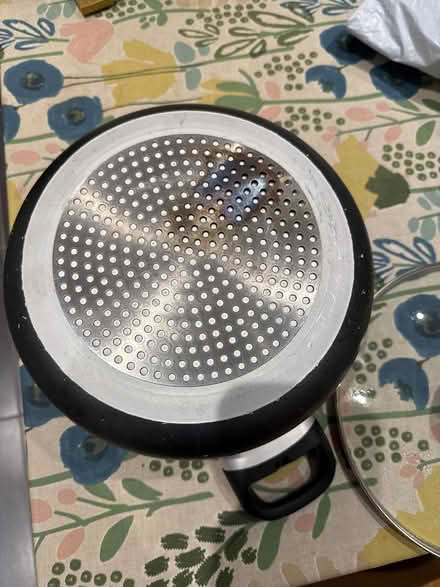 Photo of free 24cm john lewis stockpot pan with lid (Walstead RH16) #4