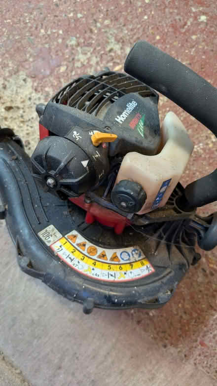 Photo of free Petrol Leaf Blower (IP9) #1