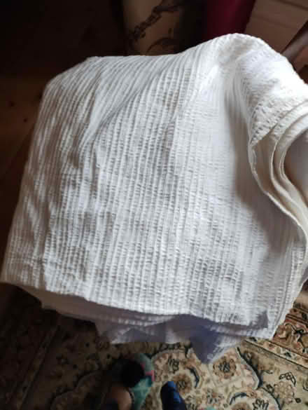 Photo of free 2 x Cellular Blankets and 1 x Throw (Olton Solihull) #3