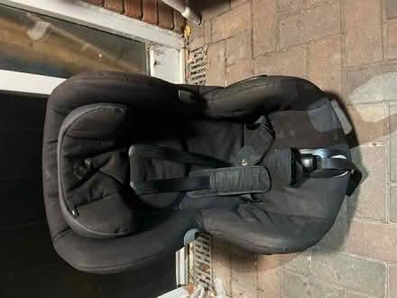 Photo of free Rotating Car seat (tottenham N15) #3