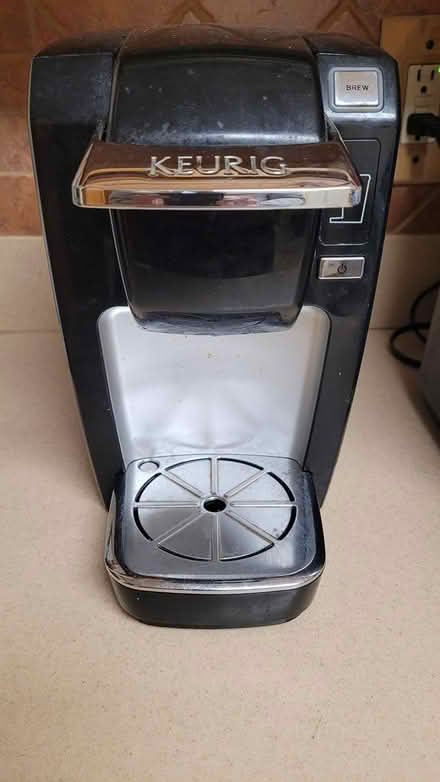 Photo of free Keurig K-Cup coffee maker (Merrick) #1