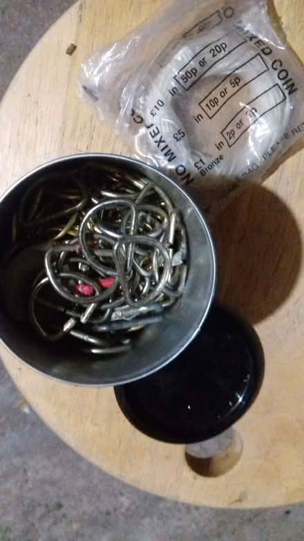 Photo of free "d" rings (Quinton B32) #1