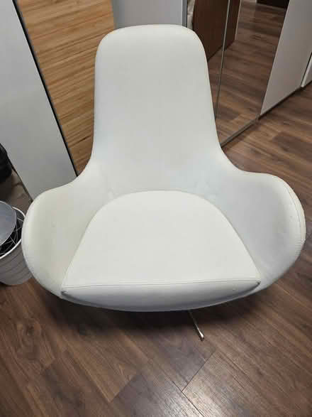 Photo of free White faux leather swivel chair (E10 5SW) #2