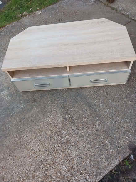 Photo of free TV / corner table (Hanworth RG12) #1