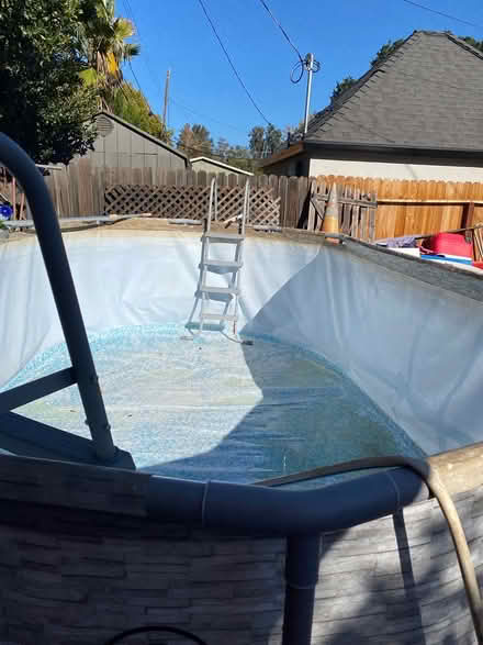 Photo of free Pool (You take apart / remove ) (Med center/ oak park) #4