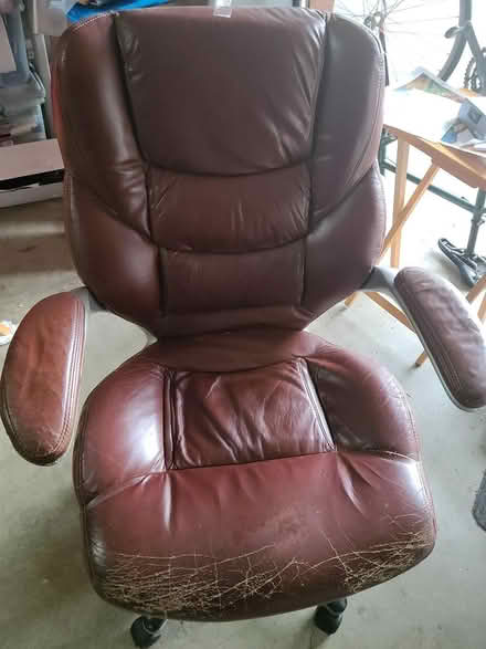Photo of free Leather office chair (Fremont ave, w menlo) #1