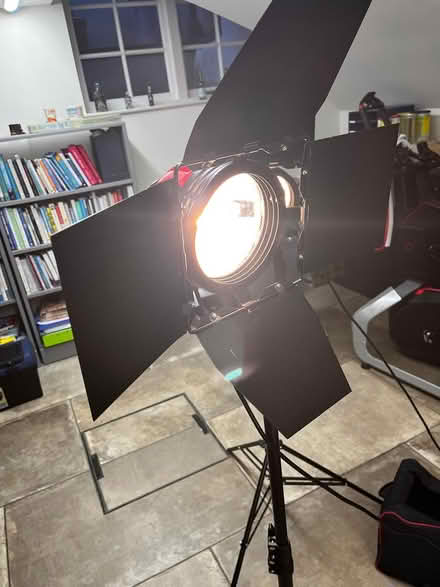 Photo of free Photographic studio lights (Hotwells) #4