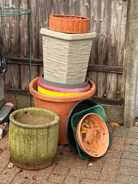 Photo of free Assorted pots (St albans) #2