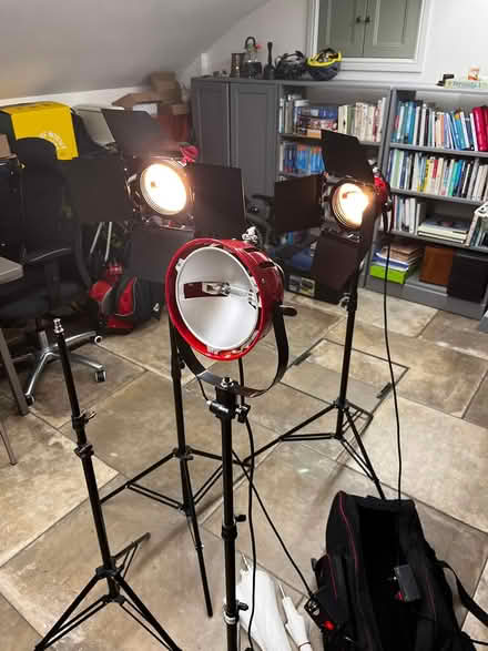 Photo of free Photographic studio lights (Hotwells) #2