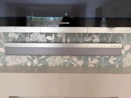 Photo of free Panasonic viera tv 42 inch with soundbar (Dunstable LU6) #2